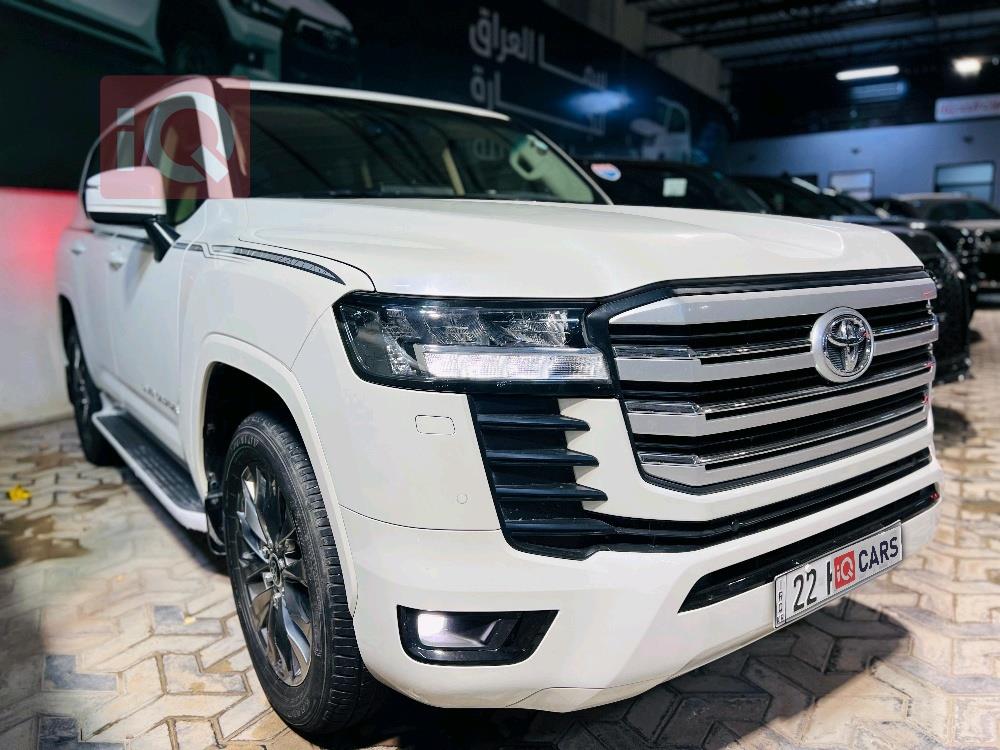 تويوتا لاندكروزر